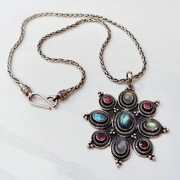 Suarti Sterling Silver Multi Stone Large Starburst or Flower Pendant Necklace - Picture 10 of 10